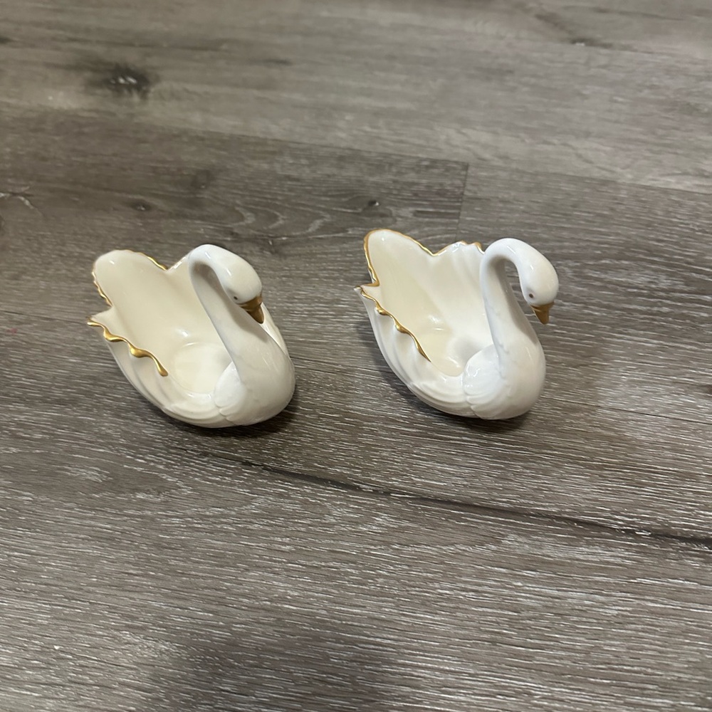 Lenox Cream and 24k Gold Porcelain Swan Trinket Bowls - Picture 3 of 8